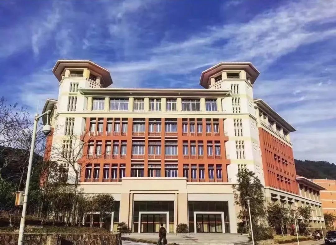 广州南方学院校园风光图片